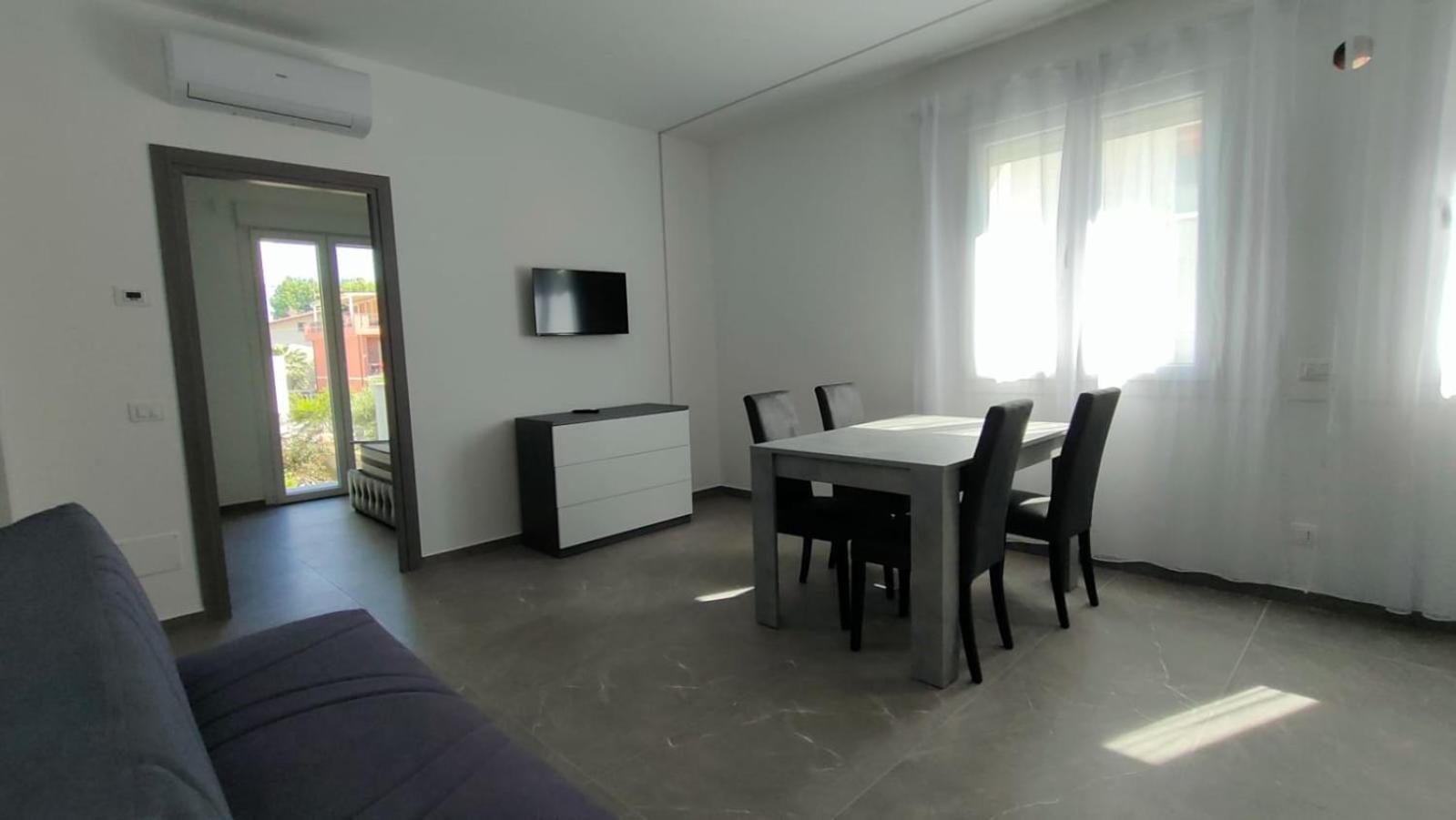 Villa Borghesi Suites Fronte Mare Rimini Eksteriør bilde