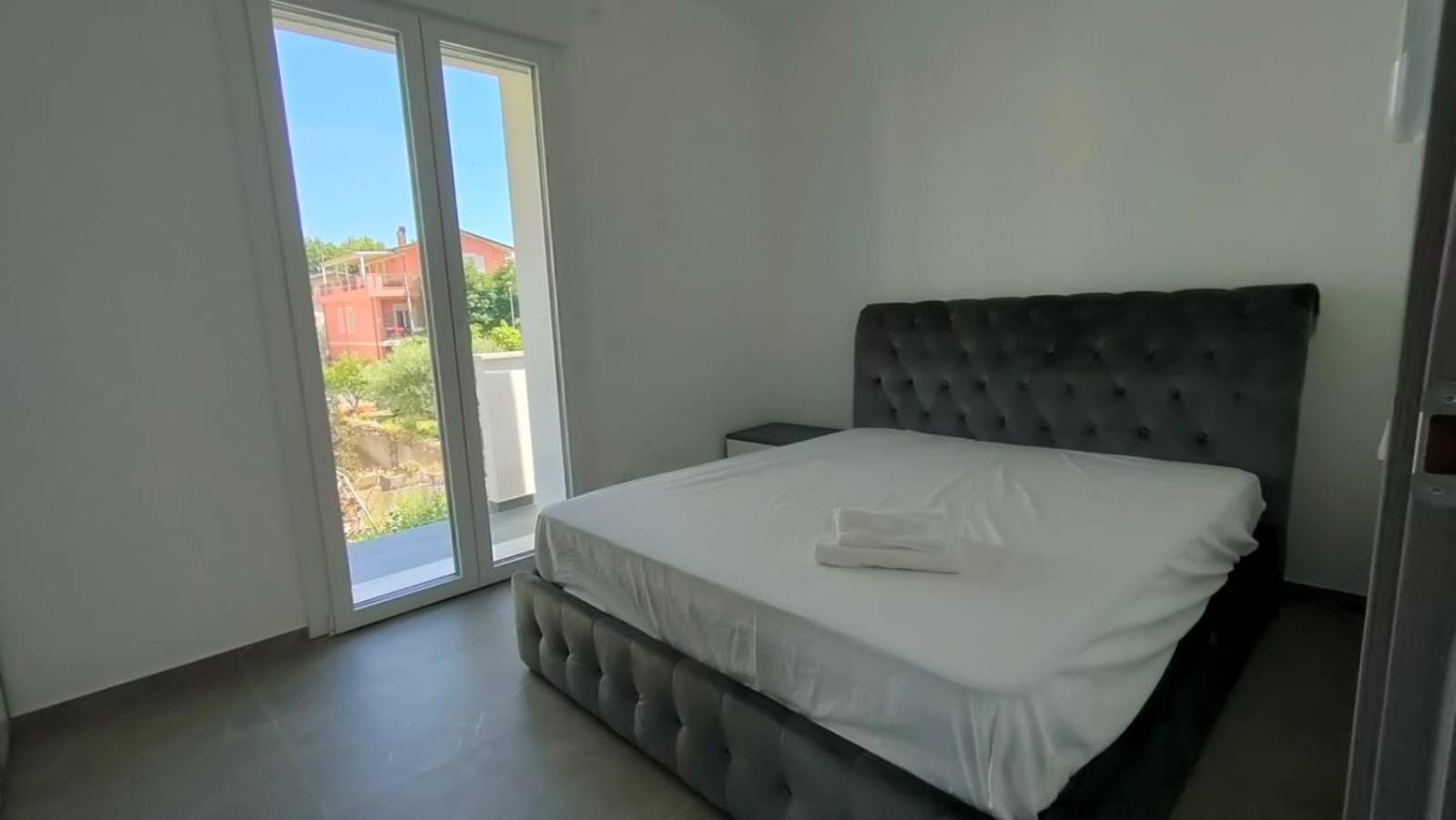 Villa Borghesi Suites Fronte Mare Rimini Eksteriør bilde