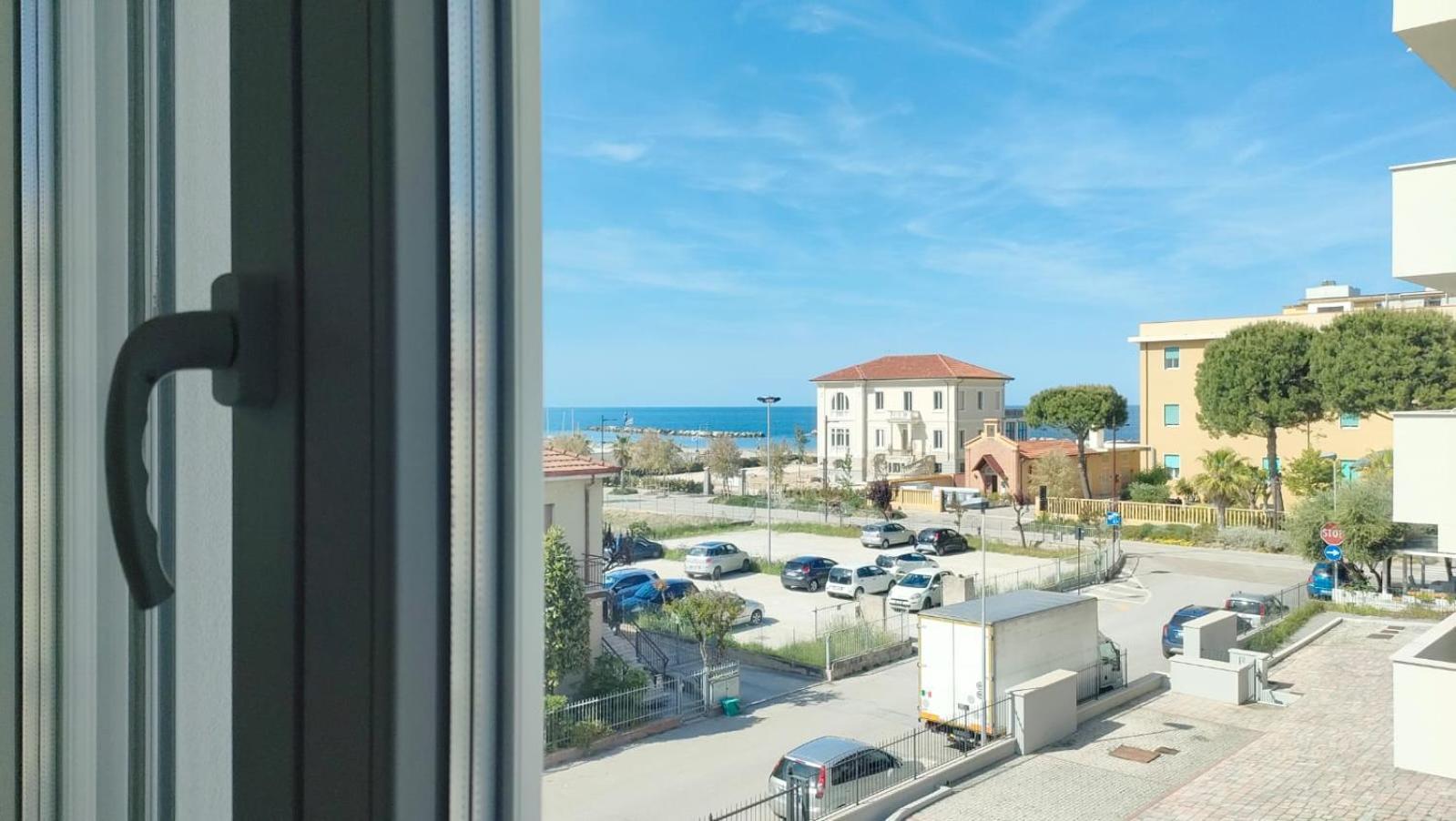 Villa Borghesi Suites Fronte Mare Rimini Eksteriør bilde