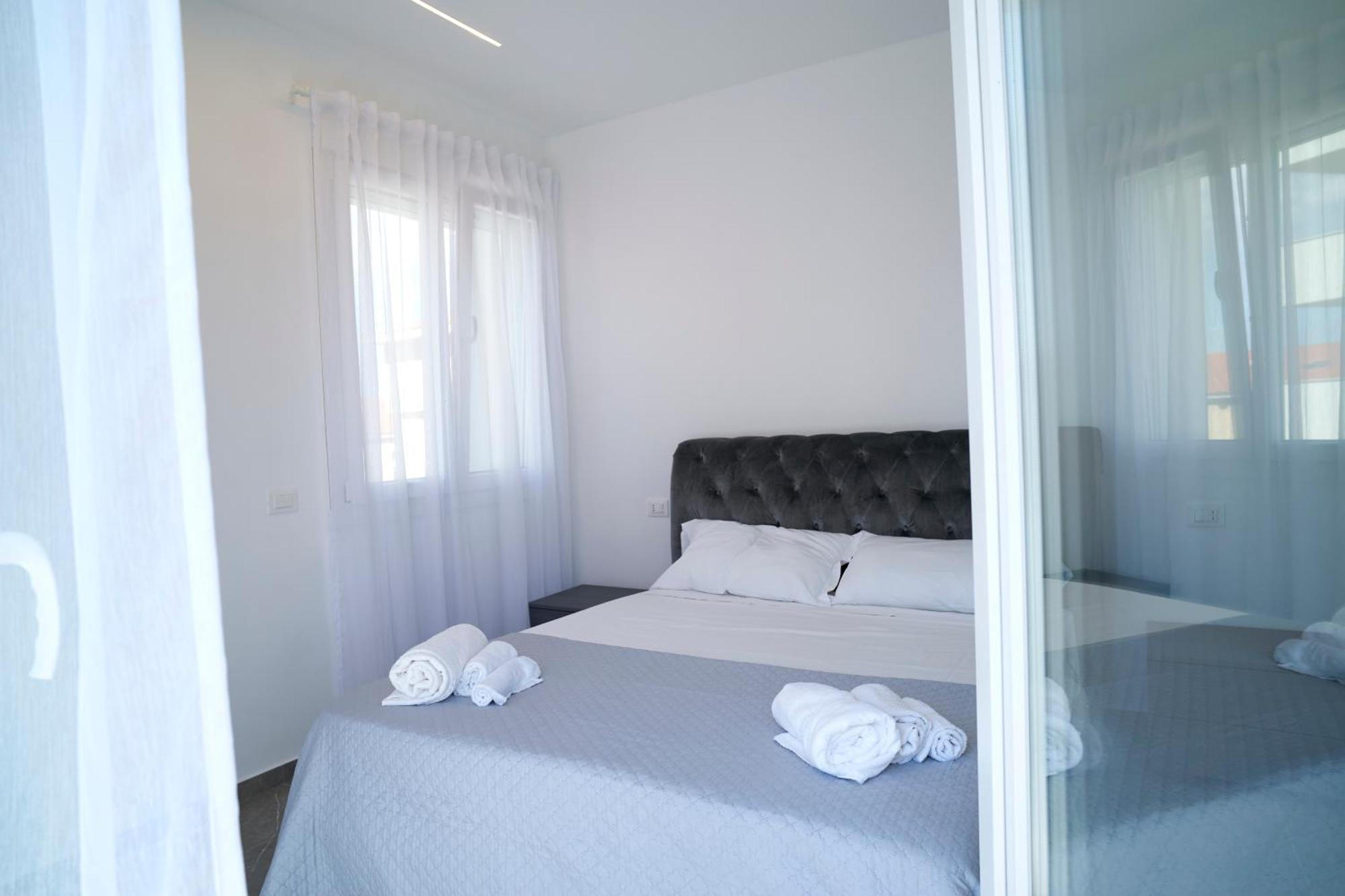 Villa Borghesi Suites Fronte Mare Rimini Eksteriør bilde