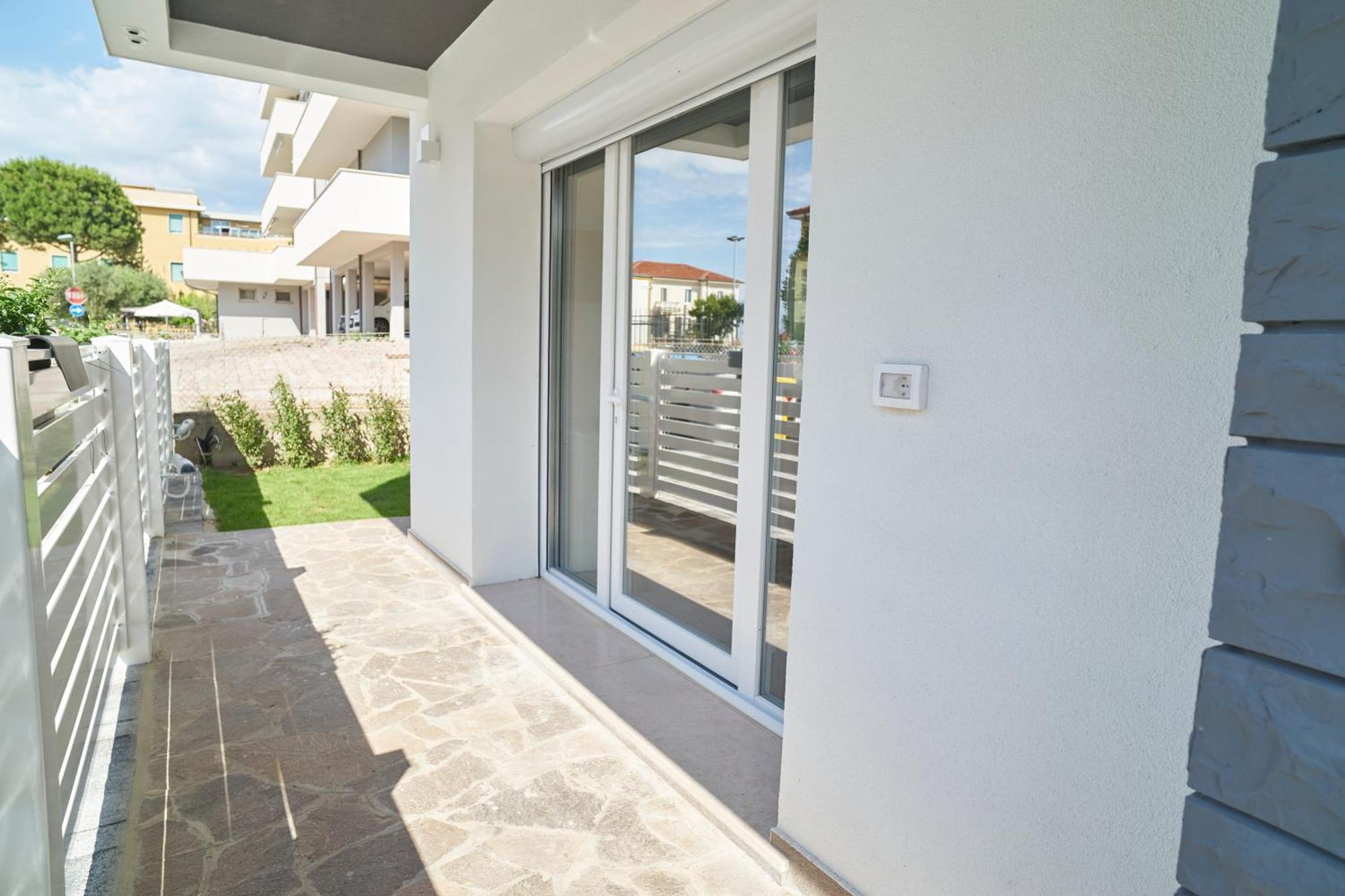Villa Borghesi Suites Fronte Mare Rimini Eksteriør bilde