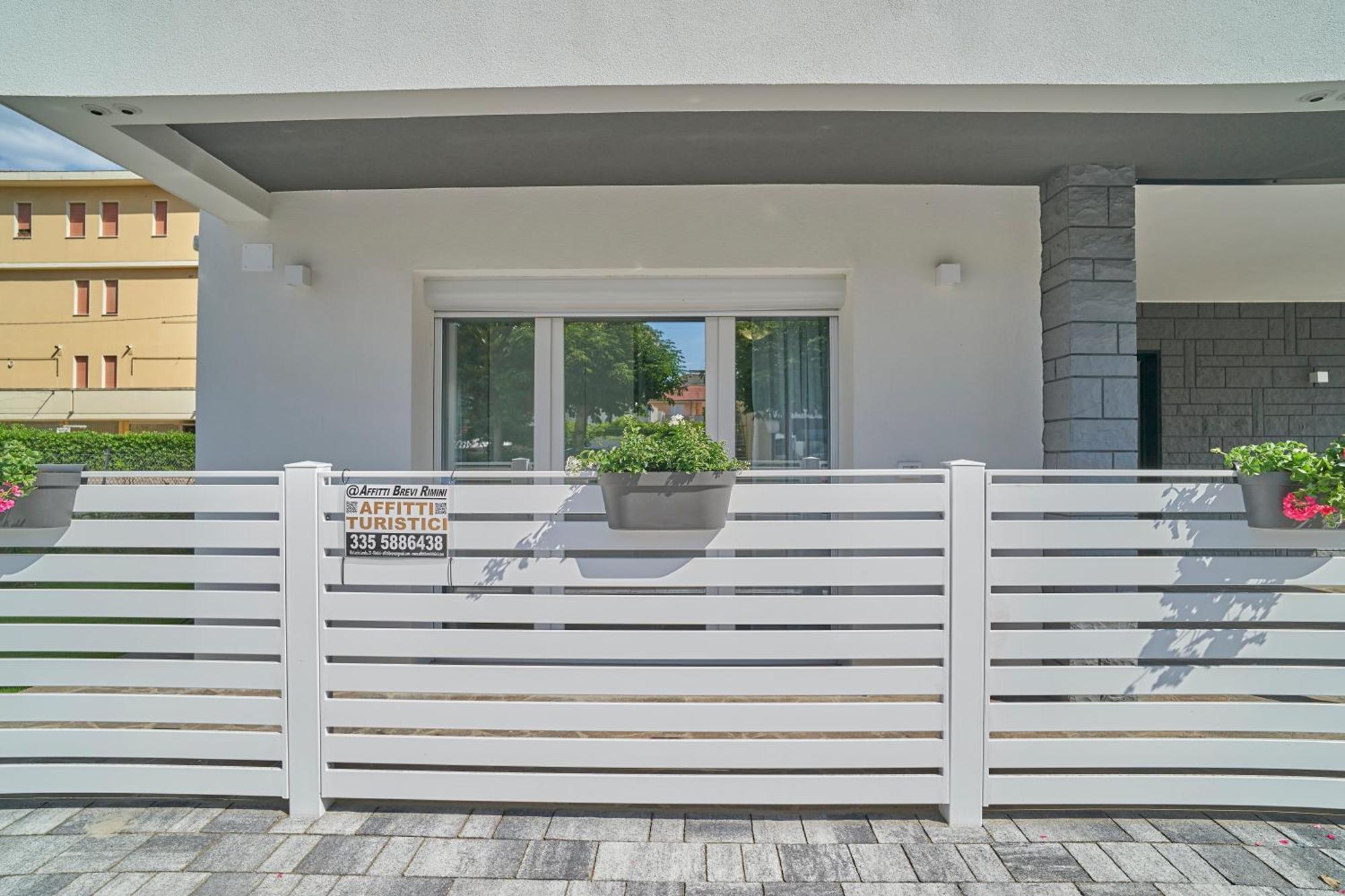 Villa Borghesi Suites Fronte Mare Rimini Eksteriør bilde