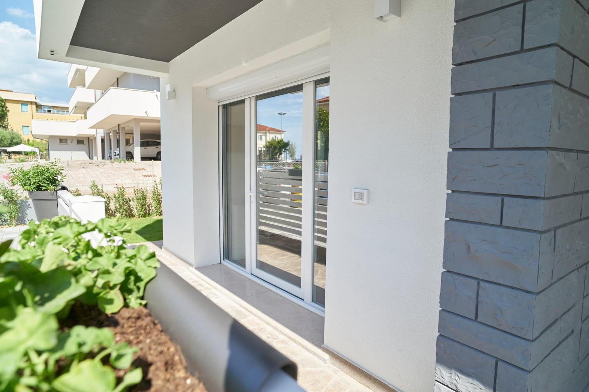 Villa Borghesi Suites Fronte Mare Rimini Eksteriør bilde