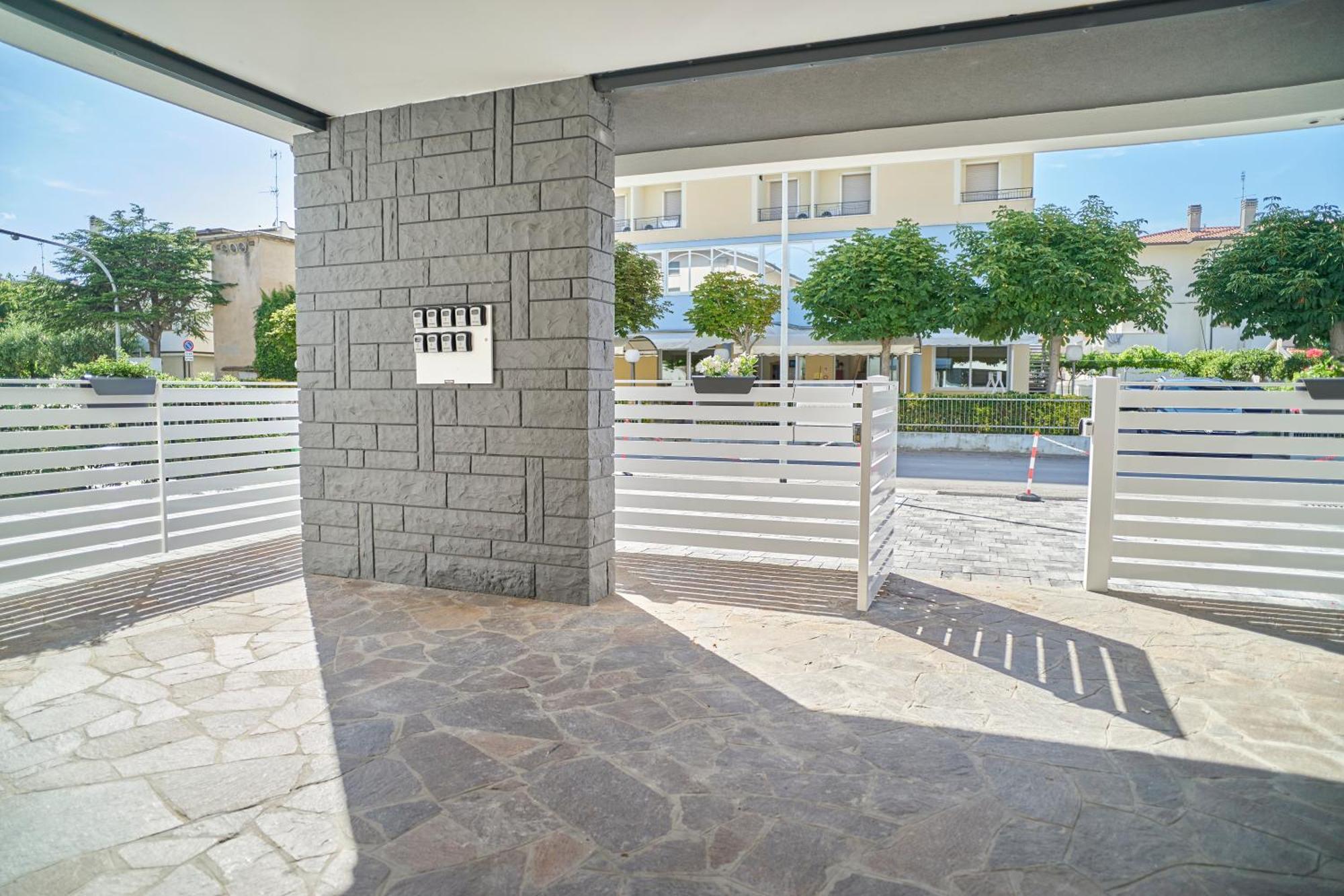 Villa Borghesi Suites Fronte Mare Rimini Eksteriør bilde