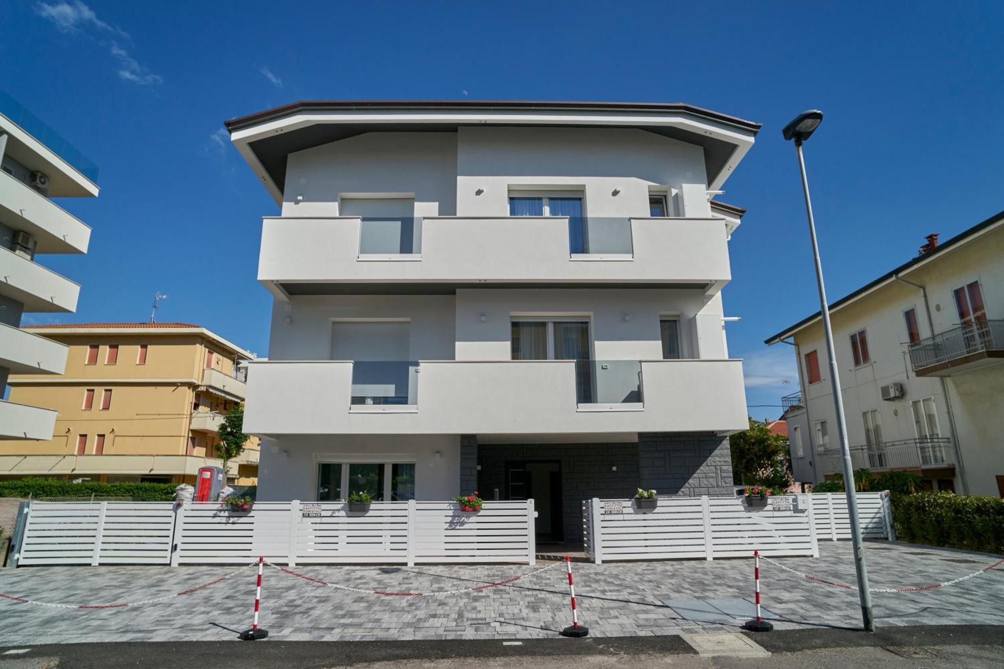 Villa Borghesi Suites Fronte Mare Rimini Eksteriør bilde