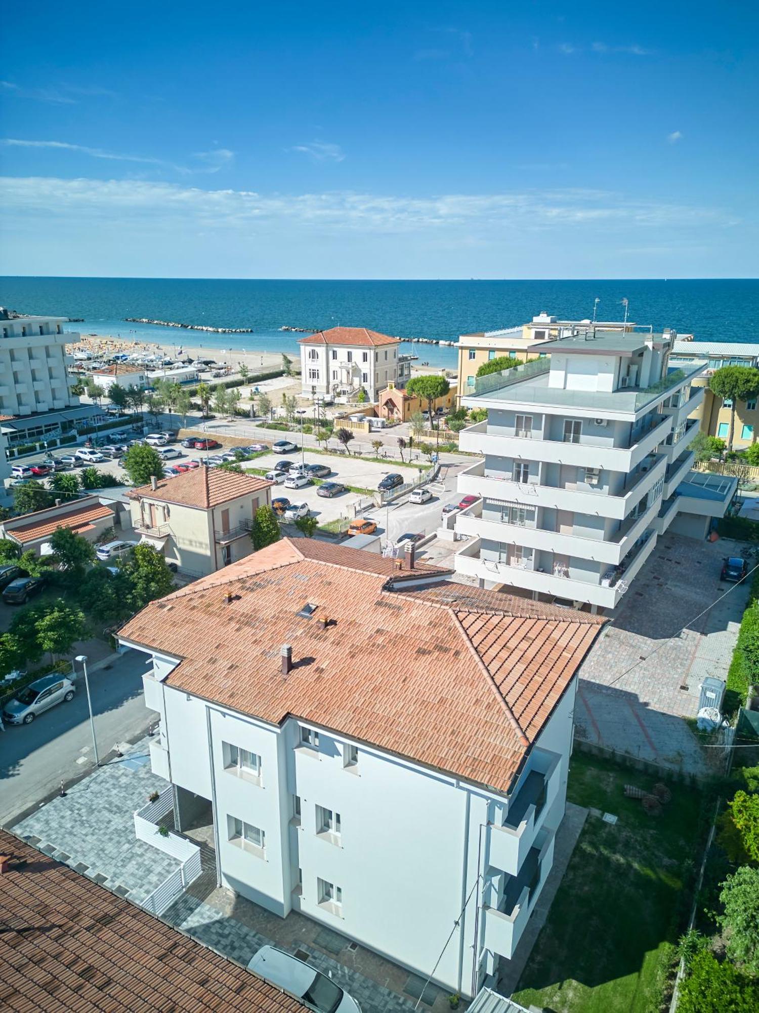 Villa Borghesi Suites Fronte Mare Rimini Eksteriør bilde