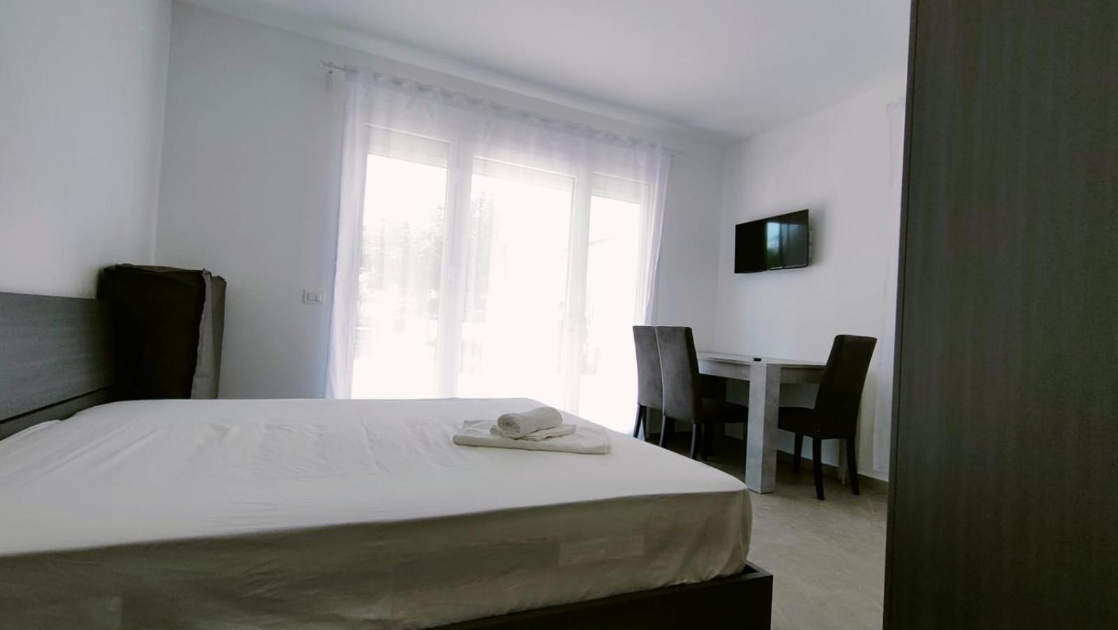 Villa Borghesi Suites Fronte Mare Rimini Eksteriør bilde